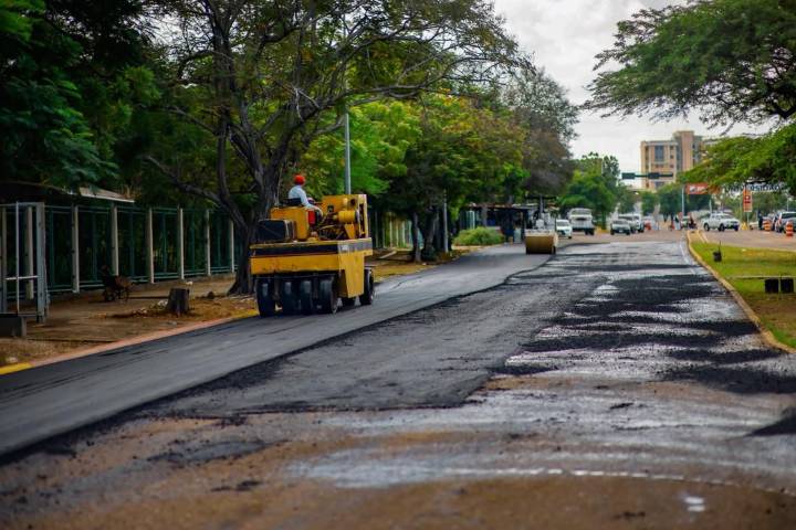 El Gobierno del Zulia Da Inicio a la Impactante II Fase del Plan de Asfaltado en la Av. Universidad