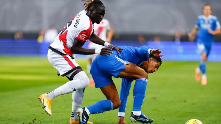 El Real Madrid clama contra Martínez Munuera y el VAR por dos penaltis no pitados en Vallecas