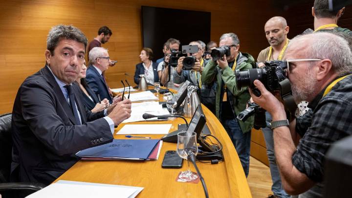 Mazón evita responder sobre su actuación en la dana y culpa al Gobierno de inacción