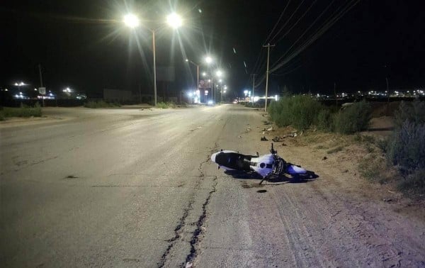 Hallan pierna de motociclista horas después de accidente; murió en el hospital