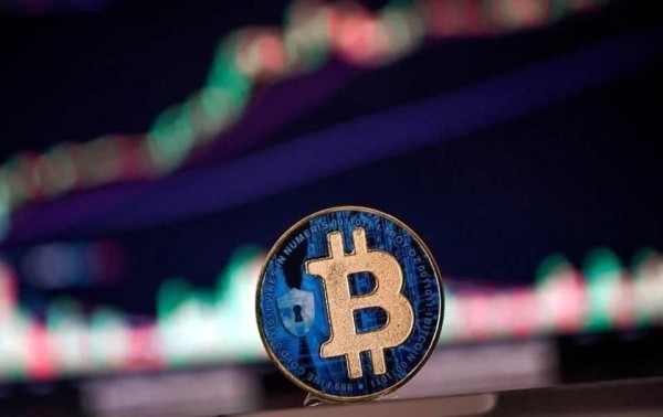 Acumula bitcoin caída de 23% en noviembre