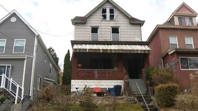 Family escapes early morning house fire in Avalon
