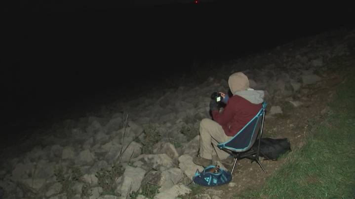 Ohioans gather in Delaware County hoping for another glimpse of the northern lights
