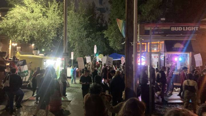 Salt Lake bar closes amid employees' efforts to unionize