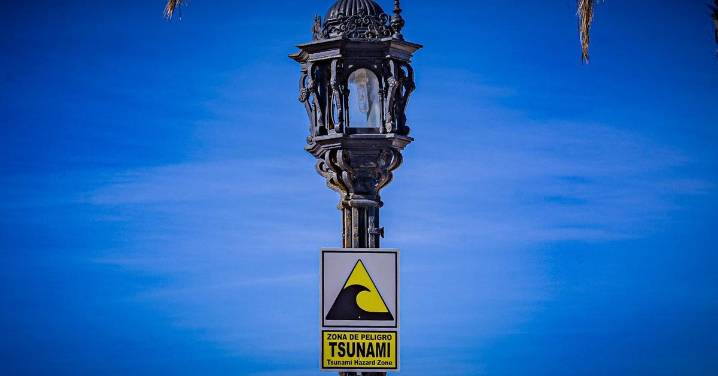 El simulacro de tsunami en Cádiz, en directo: la alerta en los móviles sonará a las 10:03
