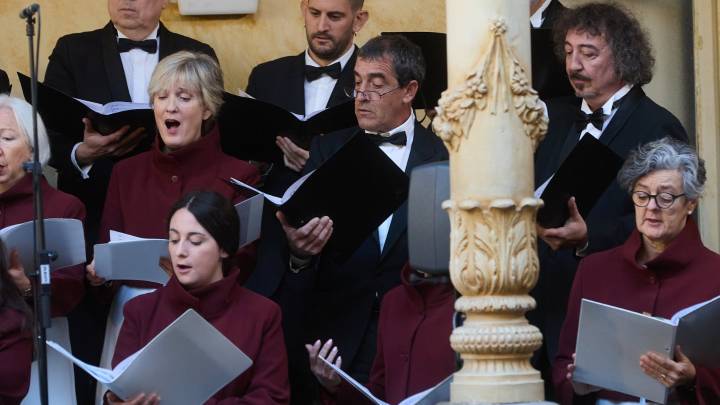 UPN carga contra el Gobierno de Chivite por borrar a los coros en un Día de Navarra "deslucido"