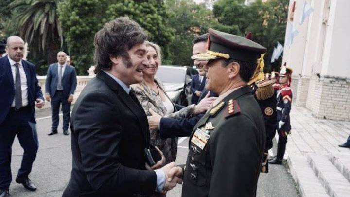 Milei pone a un militar al mando de Defensa por primera vez desde 1983