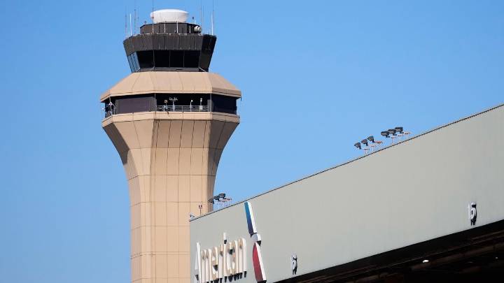 Travelers in limbo as Texas airports restrict flights