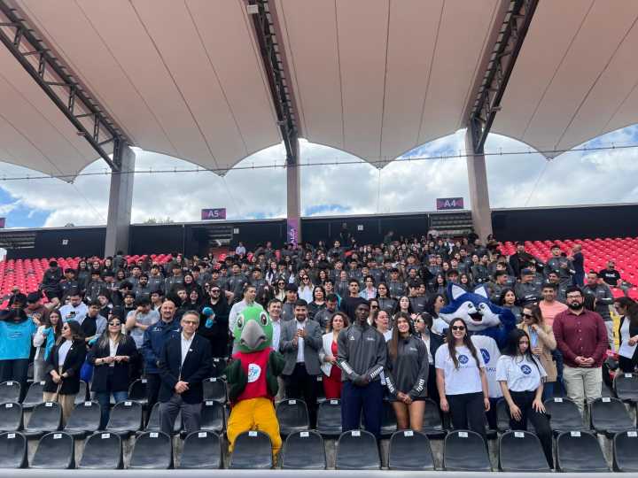 Deportistas regionales recibieron su indumentaria para los Juegos Binacionales Maule 2025