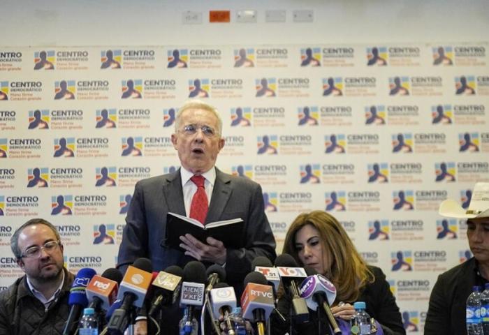 Firma chilena adelantará encuestas para elegir a candidato(s) presidencial del Centro Democrático