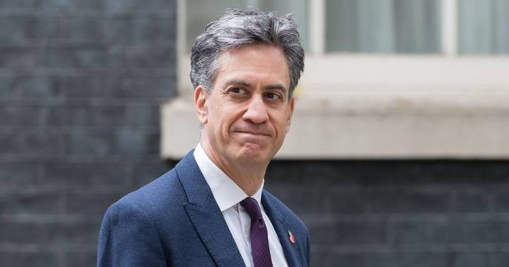 Ed Miliband 'breaking promise' to cut energy bills as they rise again