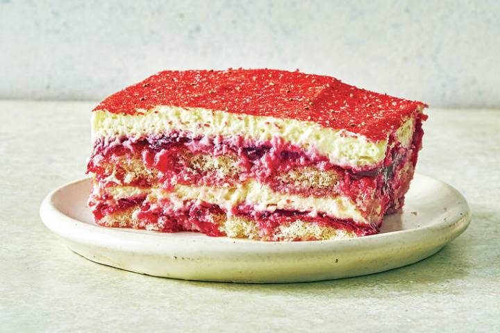 These tiramisu are the best make-ahead Thanksgiving desserts