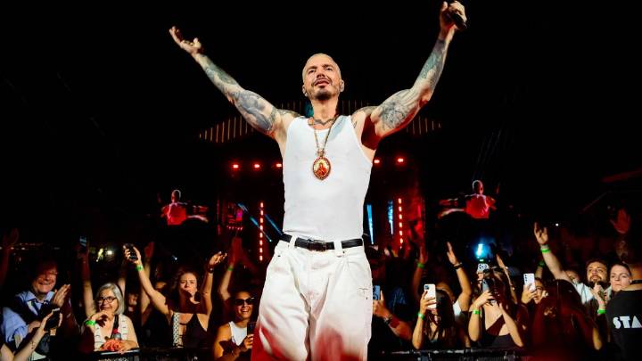 J Balvin le regala a Medellín su show más ambicioso