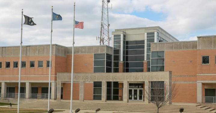 Hammond bids farewell to police chief, announces replacement to start Jan. 1