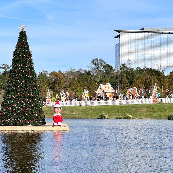 The Best Holiday Activities In The Woodlands Area — For Holi-Dates, Family Fun and Festive Frolics
