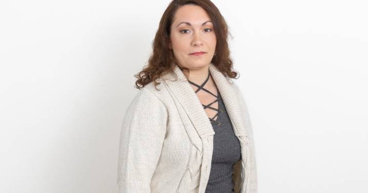 Es de Bariloche y su investigación sobre el rol ecológico de plantas nodrizas de alta montaña fue distinguida por el premio Loreal