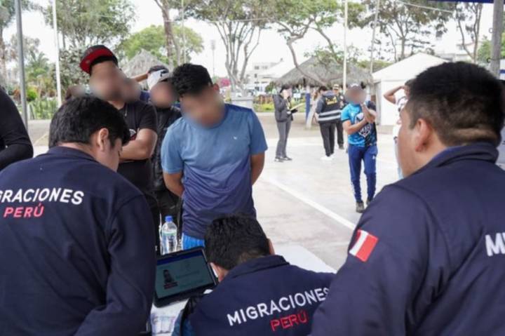 SMP: Migraciones y PNP efectúan megaoperativos de fiscalización a extranjeros