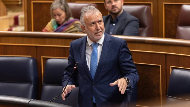 La UCO recoge mensajes del ministro Torres a Koldo disculpándose por los pagos pendientes de mascarillas: "Lo siento, no es presentable"