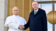 El papa León XIV llegó a Ankara en el primer viaje internacional de su pontificado