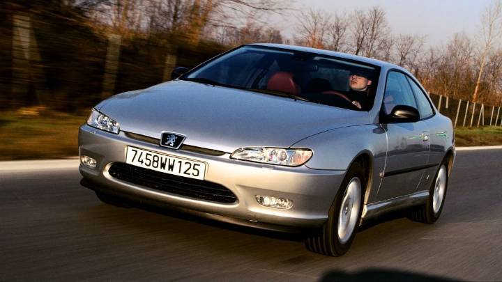 Así sería la nueva versión del Peugeot 406 Coupé: el modelo 2026 del histórico auto
