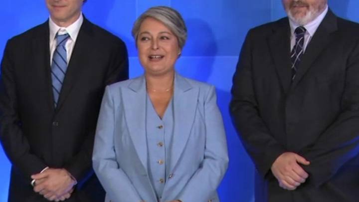 "Los que están condenados son delincuentes": Jara responde a propuesta de Kaiser sobre plebiscito por la dictadura