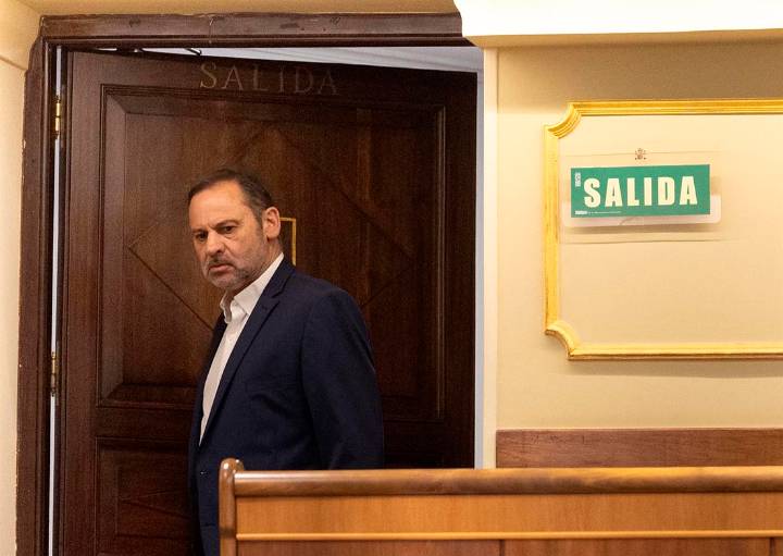 Ábalos, un recorrido de casi una década desde la cúpula del PSOE junto a Sánchez hasta la caída en desgracia y la cárcel