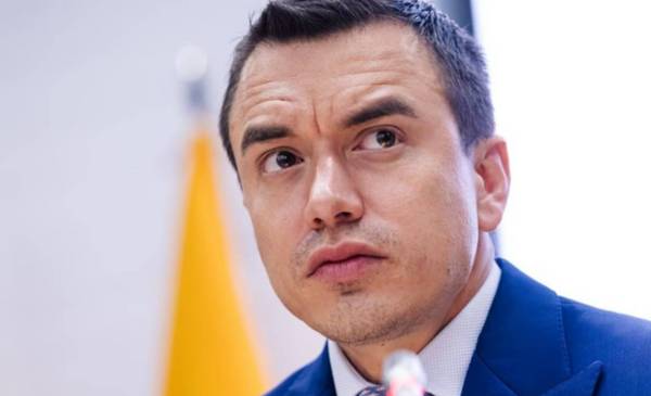 Ecuador: Noboa cambió la mitad de su gabinete