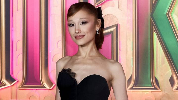 Ariana Grande deslumbró al mundo con su look princesa en la premiere neoyorquina de Wicked