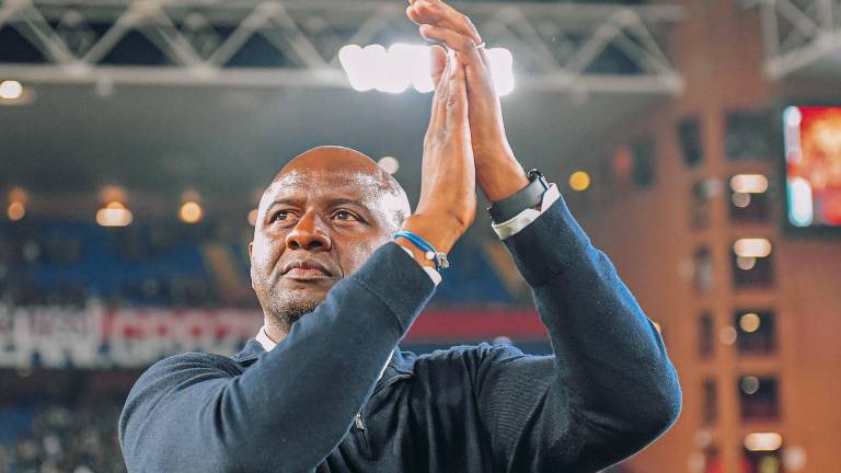 Genoa, de Johan Vásquez, despide a Patrick Vieira tras nueve jornadas sin victoria