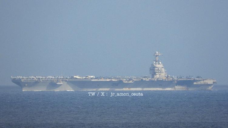 Va al Caribe… Captan paso del mayor portaaviones del mundo en España