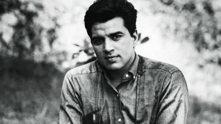 She Ruled South Indian Cinema, Worked With Mohanlal, Mammootty And Even Dharmendra, Then Quit At Her Peak