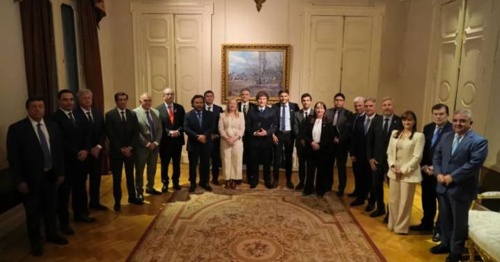 El Gobierno planifica una nueva cumbre con los gobernadores para negociar el Presupuesto 2026