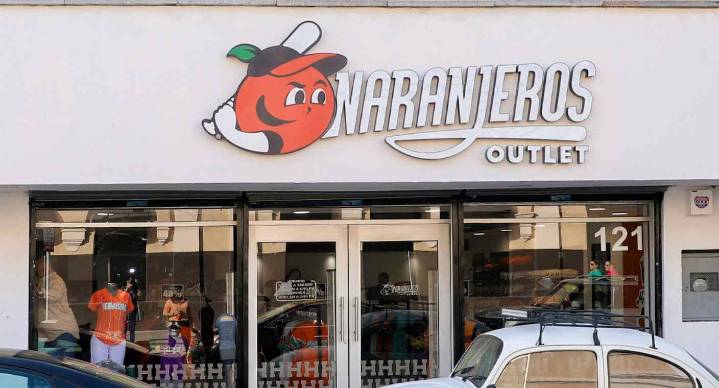 Naranjeros estrenan su tienda outlet en el centro de Hermosillo: ¿Qué productos podrás encontrar?