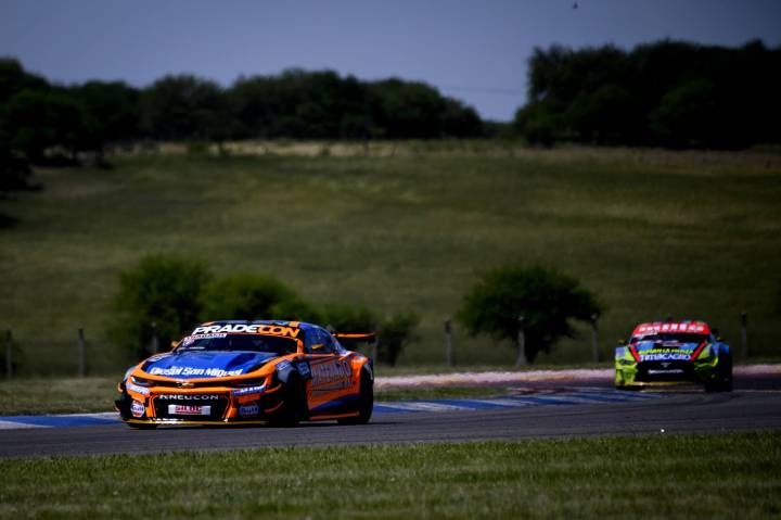 Christian Ledesma, con Chevrolet, ganó la carrera de TC en Toay