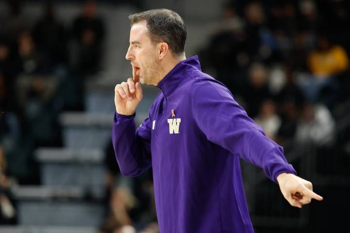 Deadspin | Multiple rallies propel Washington over Southern in 2OT