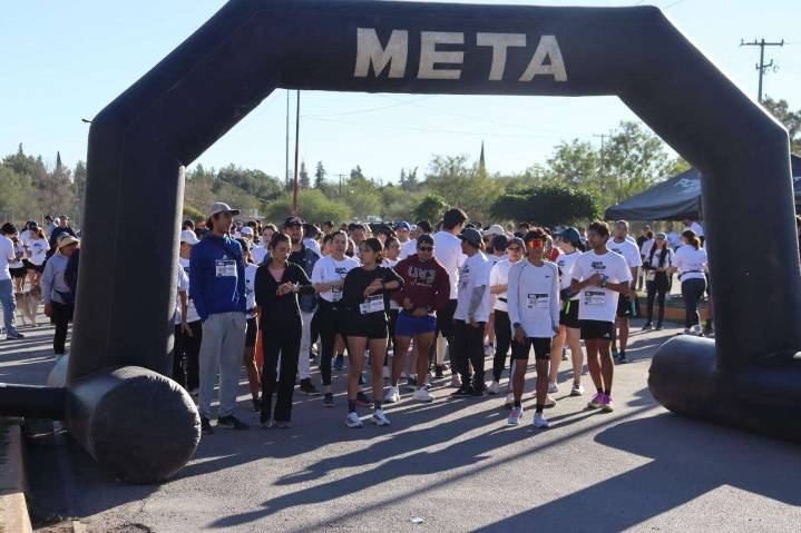 Concluye con éxito la Carrera de Medicina