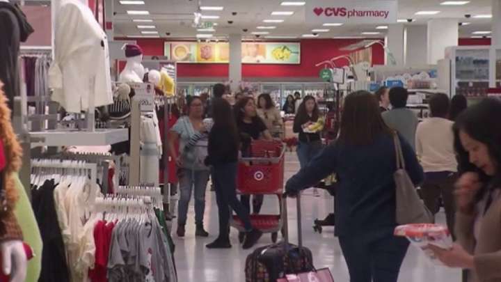 Holiday shopping season sees record spending predictions, but individual budgets may tighten