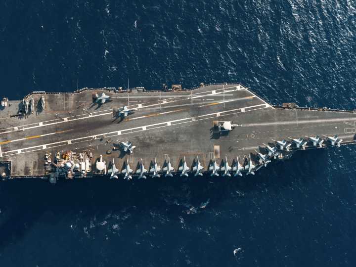 Trump sopesa las opciones y los riesgos de atacar Venezuela