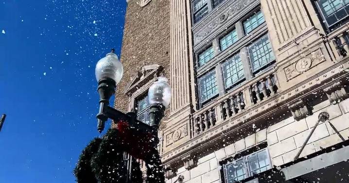 Snow hits Downtown Shreveport ahead of the holiday season