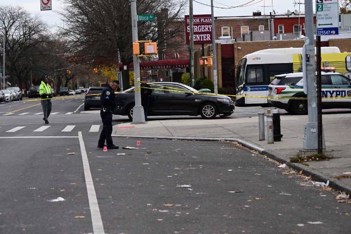 Brooklyn shooting in broad daylight leaves man seriously wounded: cops