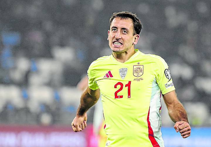 Oyarzabal brilla y acerca a España al Mundial