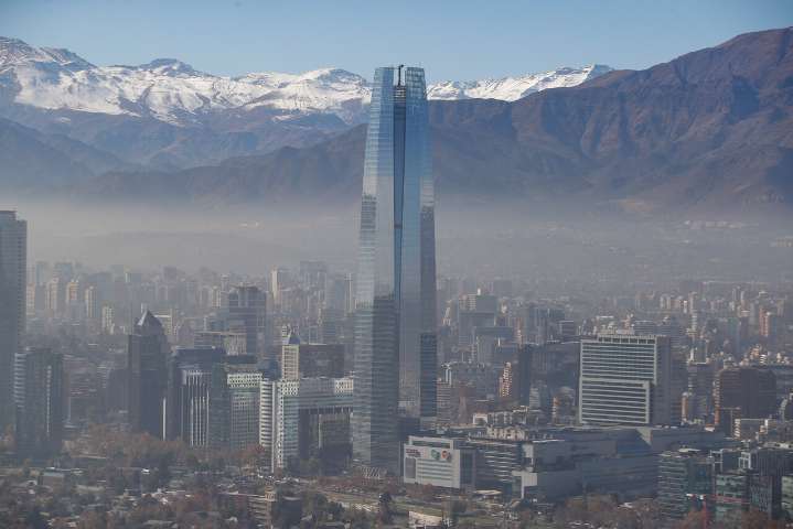 Chile es el país OCDE con mayor contaminación del aire, según informe de la misma organización