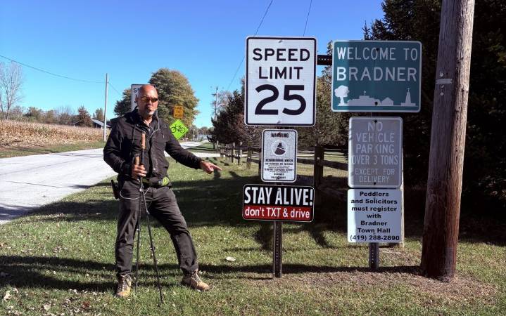 Chicago Heights priest nears end of walk to New York