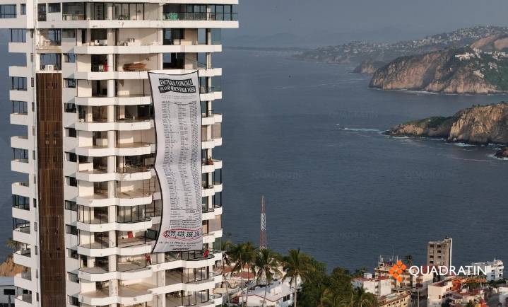 Coloca Greenpeace megafactura en Acapulco del costo del cambio climático