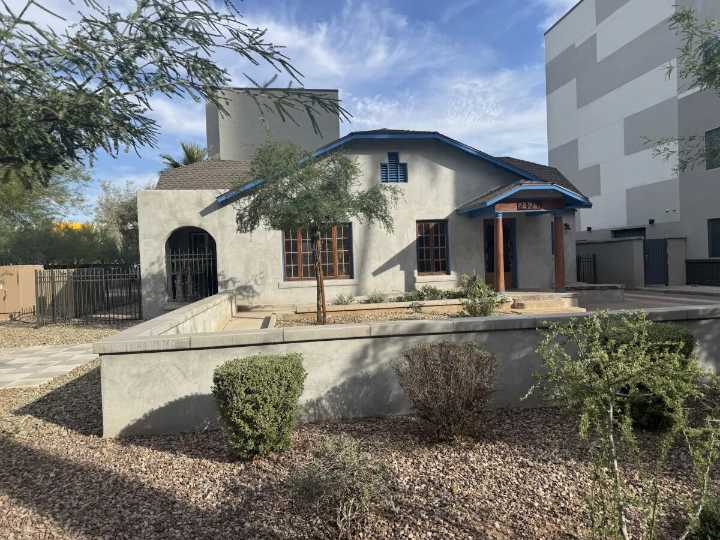 Phoenix council approves ‘middle housing’ plan, rankling historic homeowners