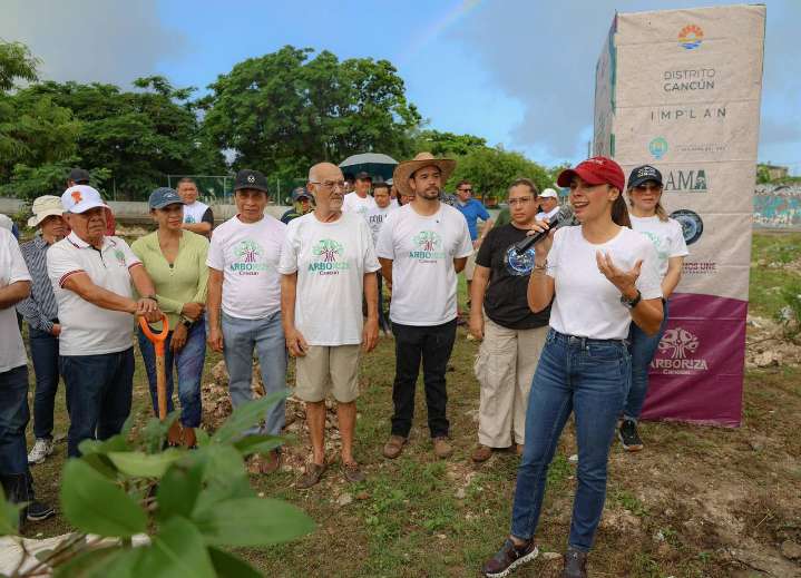 Lidera Ana Paty Peralta 12ª Edición del Programa de Arborización Urbana Municipal 2025