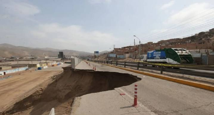 Callao: Disponen cierre de tramo con enorme forado en la avenida Gambetta