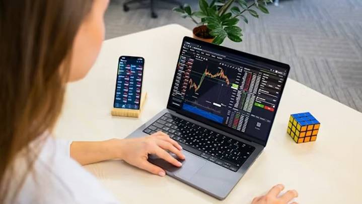 Trade Setup For Nov. 11: Nifty Finds Support At 25,200