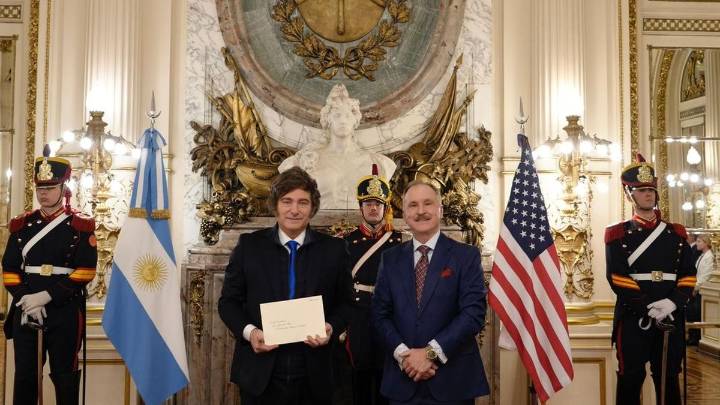Javier Milei recibió al embajador de Estados Unidos, Peter Lamelas, en Casa Rosada