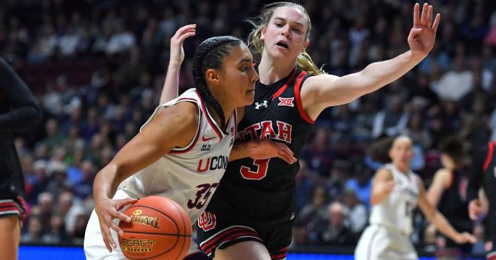 Fudd's 24 points leads top-ranked UConn past Utah 93-41 in Hall of Fame Women's Showcase